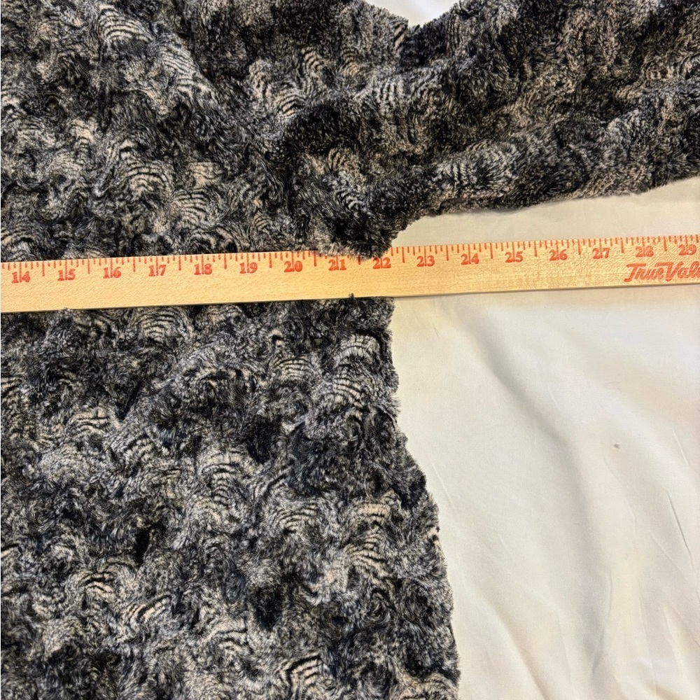 Alfred Dunner Petite Faux Fur Jacket Black Gray Textured 12P - Picture 4 of 9